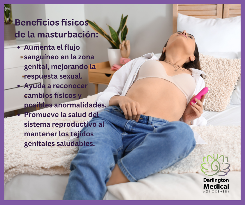 mujer recostada en una cama 